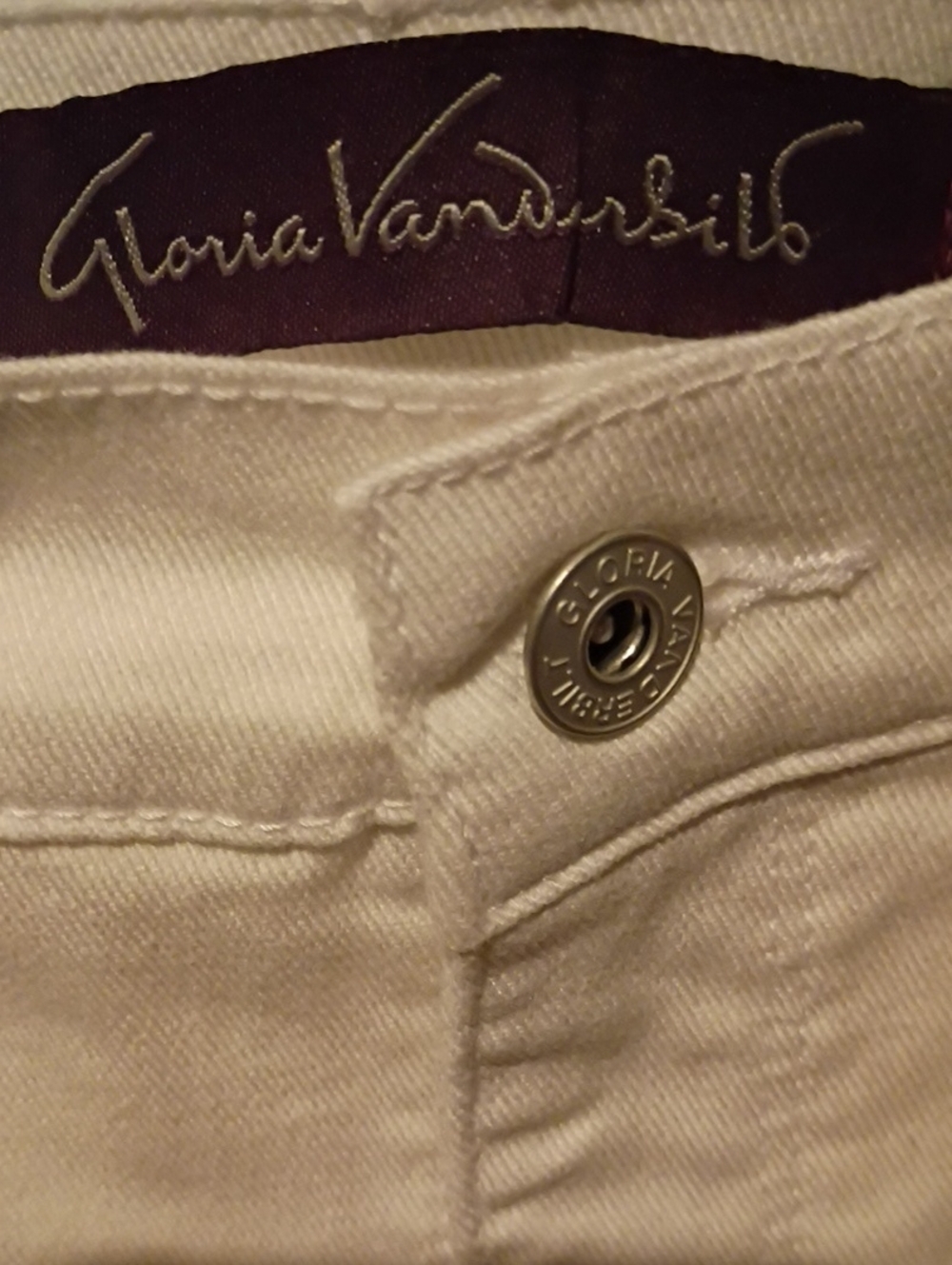 Gloria Vanderbilt Women's White Classic Fit, Skimmer, Mid-Rise Jeans